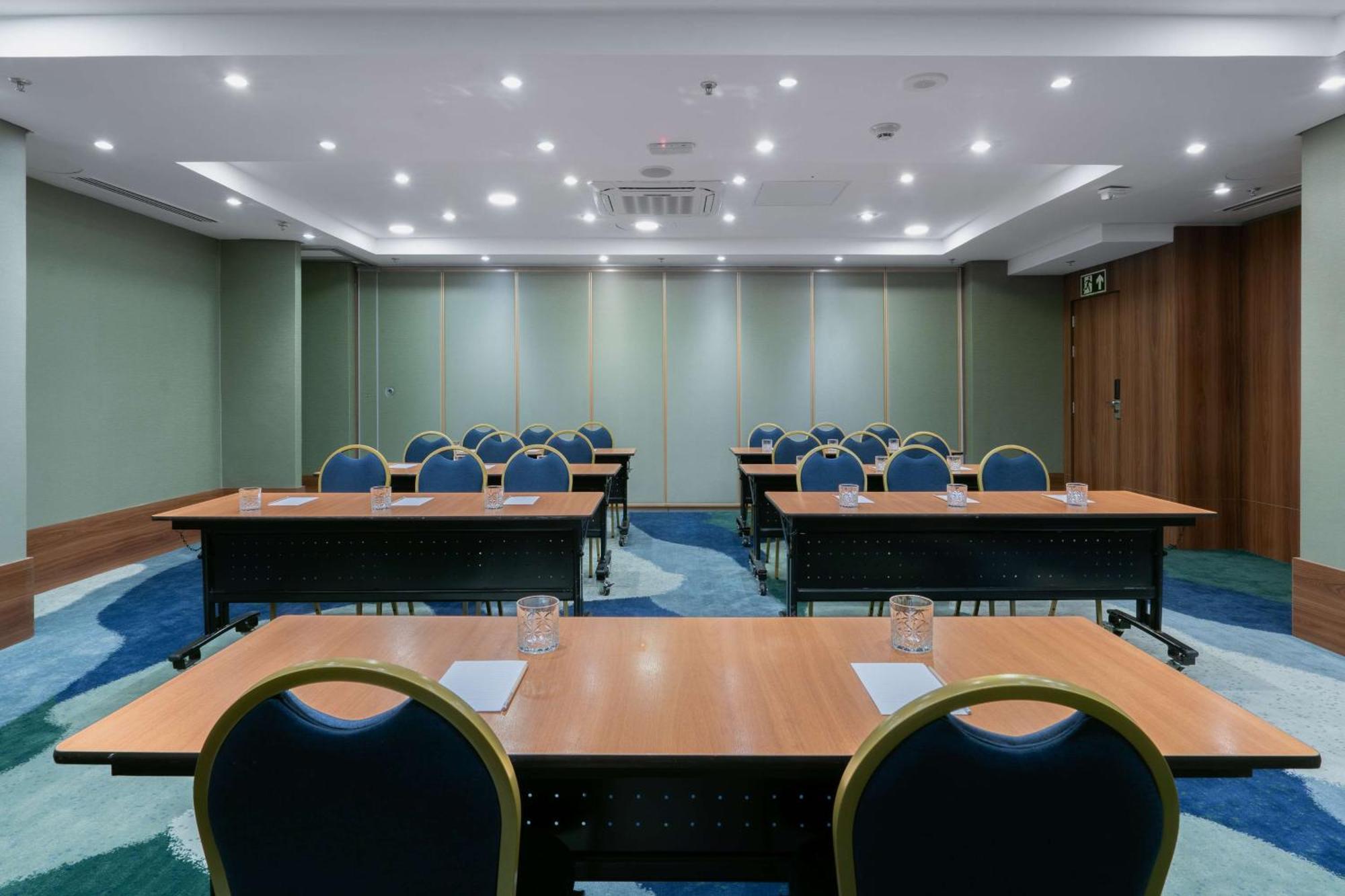فندق Hilton Porto Alegre, Brazil المظهر الخارجي الصورة Meeting room